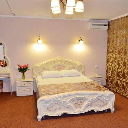 Molodezhnaya Hotel Omsk Ngoại thất bức ảnh